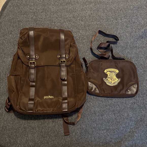 RARE Harry Potter Hogwarts Backpack with Detachable Cross Body Bag Imaginarium - Picture 9 of 11